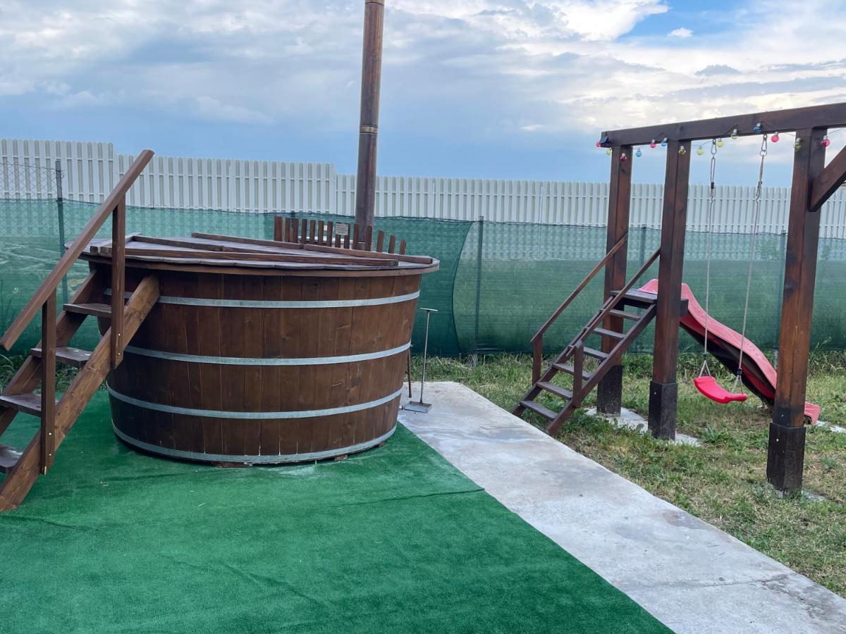 Casa Alba Ξενοδοχείο Sandulesti Εξωτερικό φωτογραφία